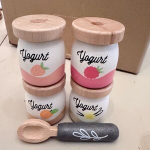 Wooden Yogurt Play Set with Spoon